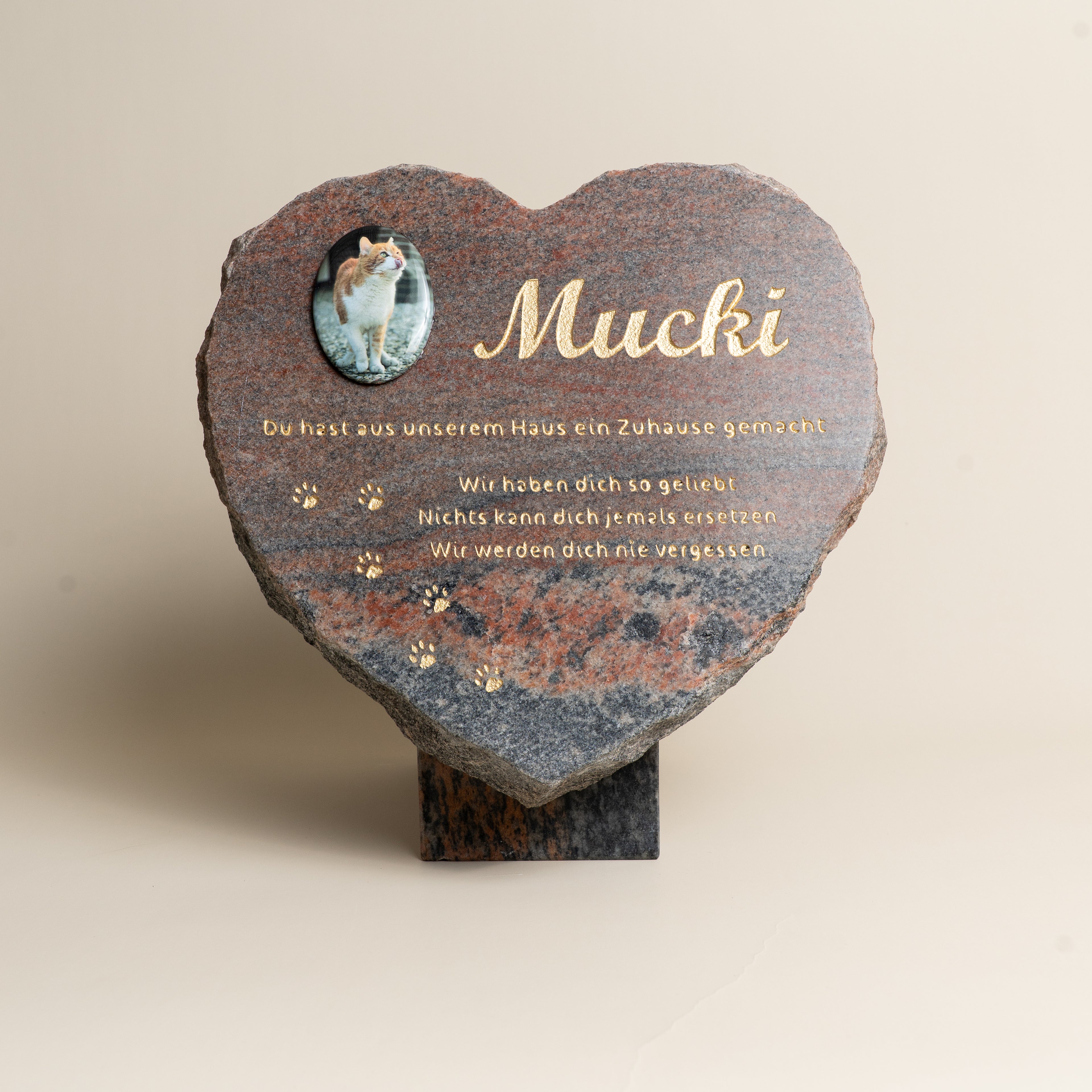 Tiergrabstein Herzstück